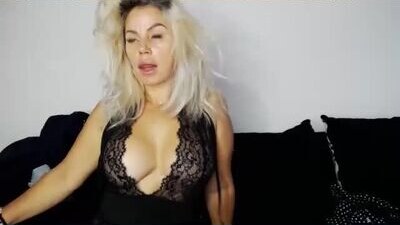 00yourmilf public webcam profile photo 7