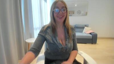 14risha public webcam profile photo 2