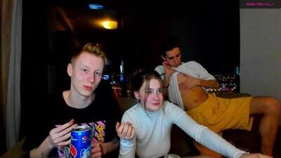 18honeygirl public webcam profile photo 4