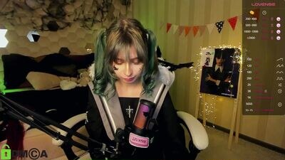 2d__tyan public webcam profile photo 2