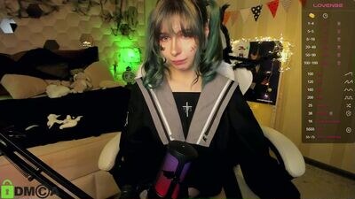 2d__tyan public webcam profile photo 3