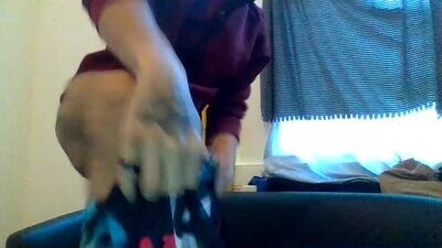 444livin public webcam profile photo 3