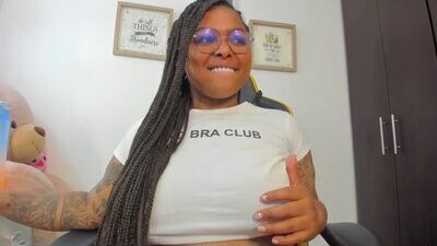 _amber_brown public webcam profile photo 4