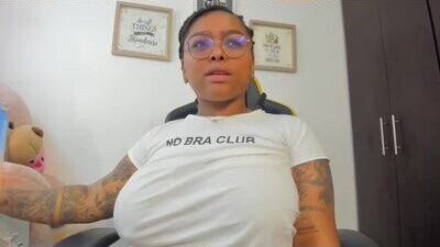 _amber_brown public webcam profile photo 6