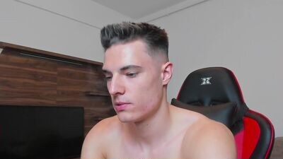 _boywonder public webcam profile photo 2