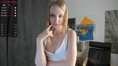 _candy_shop__ public webcam profile photo 9