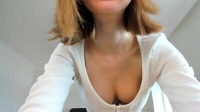 _celiine_ public webcam profile photo 2