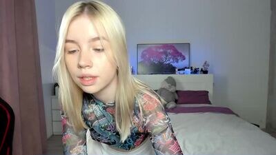 _emiliaaa public webcam profile photo 4