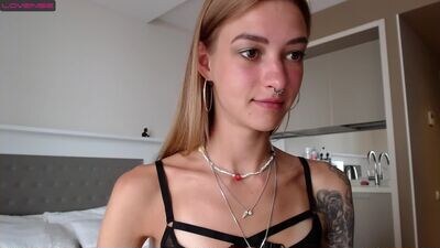 _grace public webcam profile photo 3