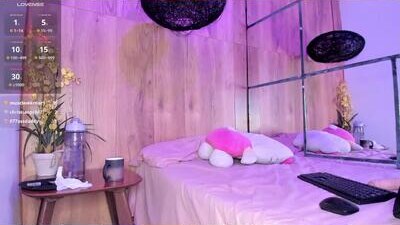 _littlelia public webcam profile photo 9