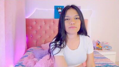 _lloou_ public webcam profile photo 10