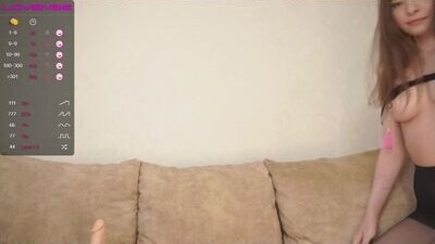 _lovelyen public webcam profile photo 7