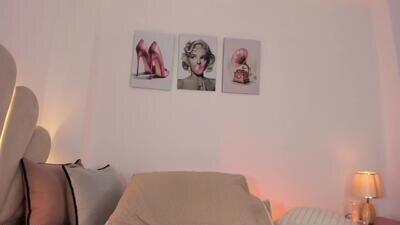_luuciana_ public webcam profile photo 3