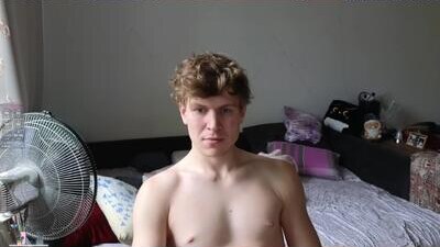 _medaed20_ public webcam profile photo 5