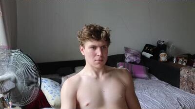 _medaed20_ public webcam profile photo 8