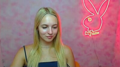 _mila_la_ public webcam profile photo 2