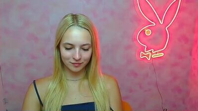 _mila_la_ public webcam profile photo 4