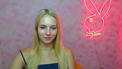 _mila_la_ public webcam profile photo 5