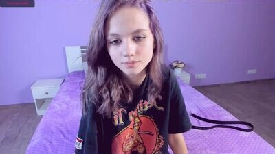 _nikoll_s public webcam profile photo 7