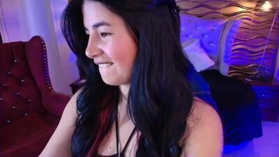 _ninaharpper public webcam profile photo 2