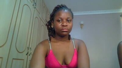 _queen_sassy1 public webcam profile photo 2