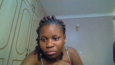 _queen_sassy1 public webcam profile photo 7