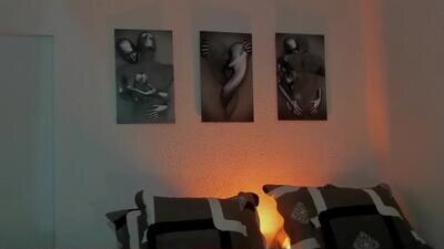 _silvia_vega_ public webcam profile photo 2