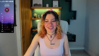 _zephyr__ public webcam profile photo 8