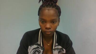 aadienne public webcam profile photo 3