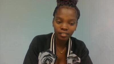 aadienne public webcam profile photo 5