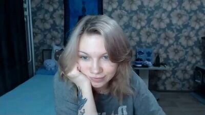 aalicebubble public webcam profile photo 2