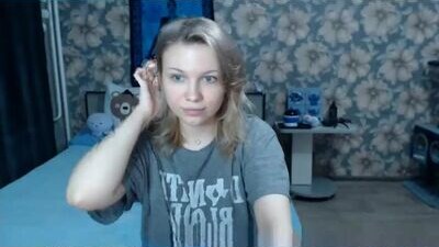 aalicebubble public webcam profile photo 8