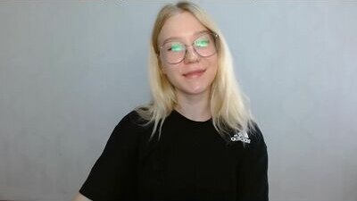 abbymoore__ public webcam profile photo 5