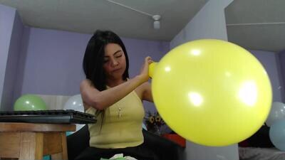 abril_9431 public webcam profile photo 2