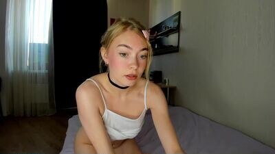 acid_melanie public webcam profile photo 3