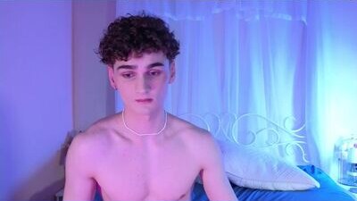 adam_21cm public webcam profile photo 6