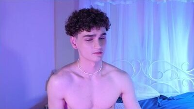 adam_21cm public webcam profile photo 8