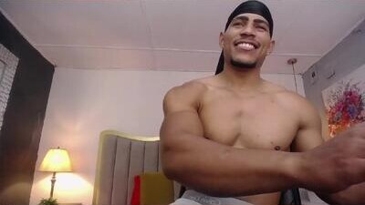 adam_fit19cm public webcam profile photo 8