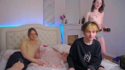 adam_may public webcam profile photo 8