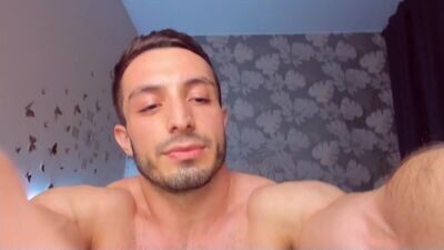 adam_muscle_ public webcam profile photo 4