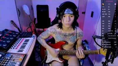 adam_rocket public webcam profile photo 8