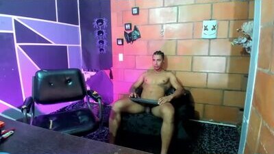 adam_valencia public webcam profile photo 9