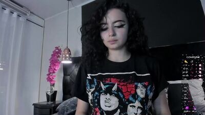 adeelinee public webcam profile photo 3