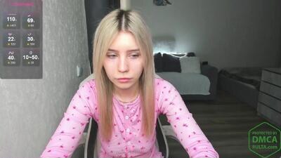 adel1miller public webcam profile photo 2