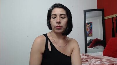 adellelennox_cg public webcam profile photo 3