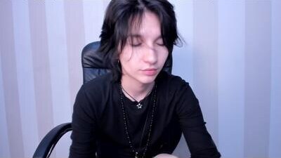 adonbev public webcam profile photo 5