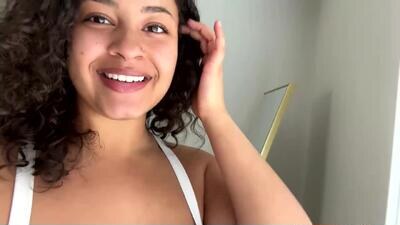 adriana318798 public webcam profile photo 3