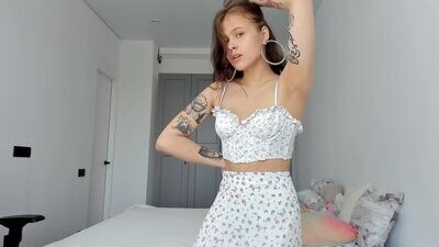 adriana_hill