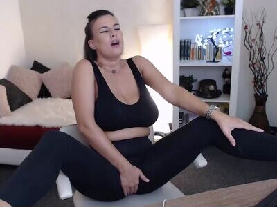 aeliss9 public webcam profile photo 3