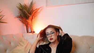 aileenaxa public webcam profile photo 3